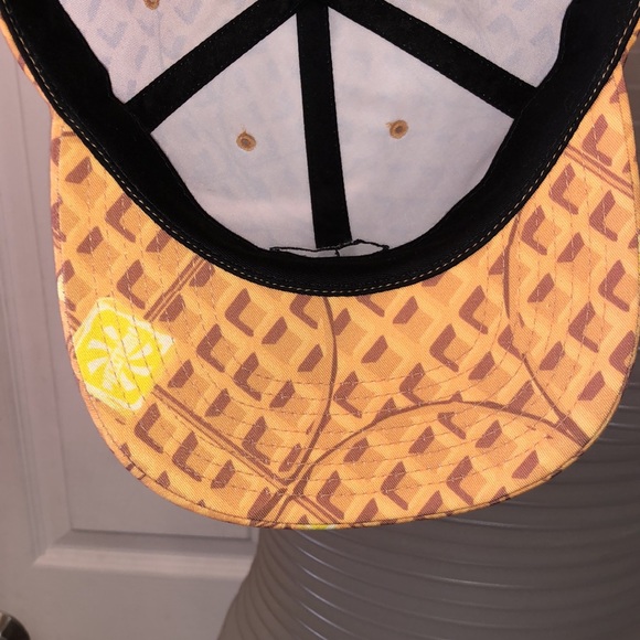 NEW ICECREAM Strapback hat - Picture 6 of 6